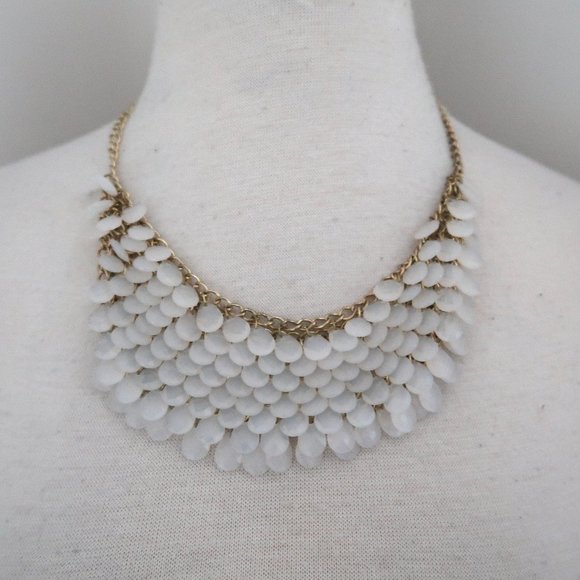 FRANCESCA'S faceted bead bib necklace NWT - Picture 2 of 4